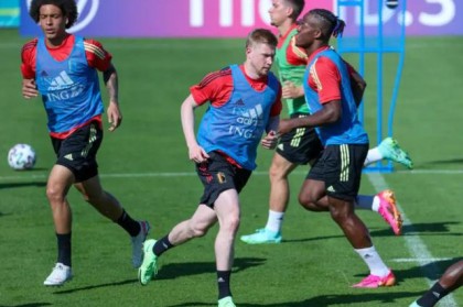 九游体育-红魔伤情喜忧参半：右闸确认重伤中场两将复出在即