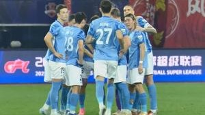 下半场开始，解禁复出的拜合拉木替补登场，换下萨卡里亚