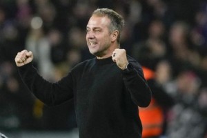 九游体育-弗利克：红牌改变比赛形势 我们在进攻中拼尽全力