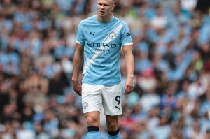 九游体育-曼晚评分：特拉福德8分&amp;努内斯4分，哈兰德罗德里等多人6分